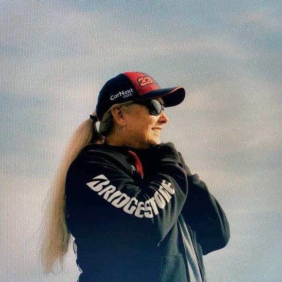 Meet your Posher, Robin - Picture 1 of 1